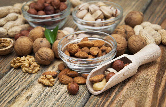 Best Nuts For Snacking
